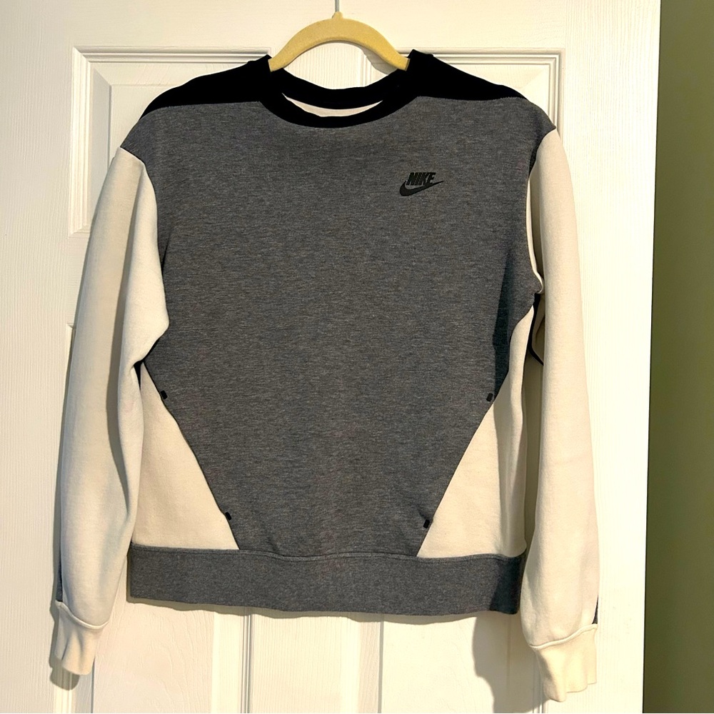 Nike sweatshirt